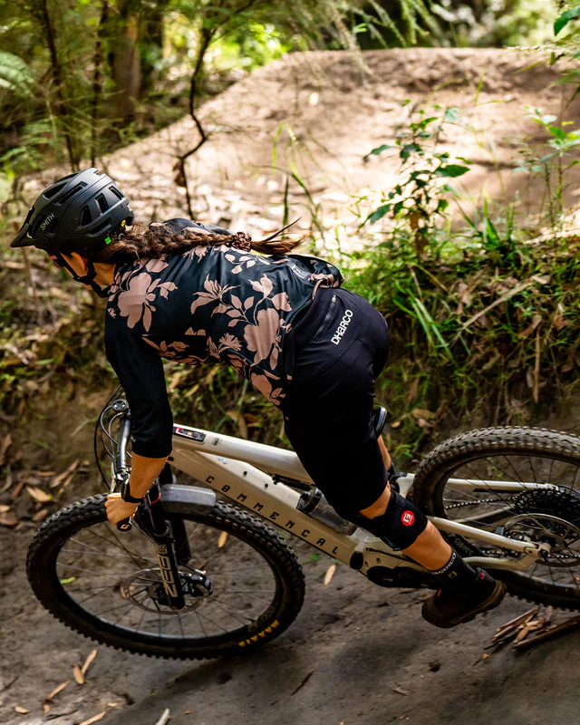 Dharco Womens Gravity Shorts | Black, L