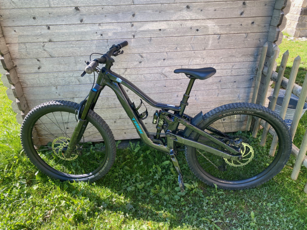 Trek Slash 8 XT Gen 6   3655